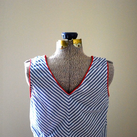 Blue and white striped dress with red buttons - Picture 7 of 7